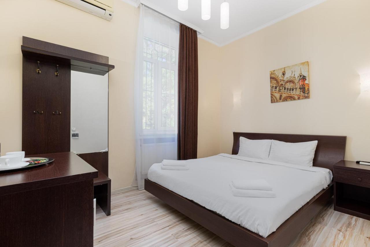 Aparthotel Leonrooms Odessza Kültér fotó